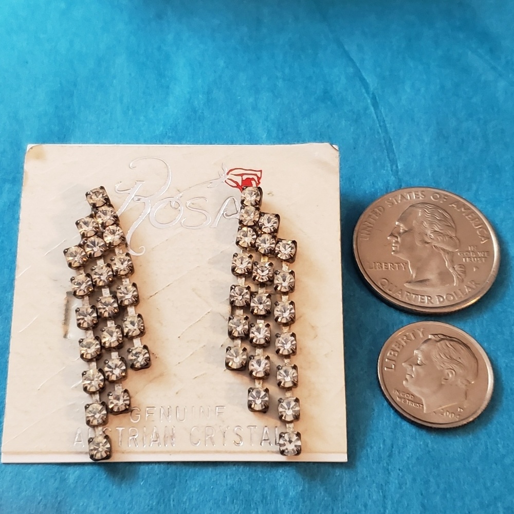Dangling Australian crystal earrings